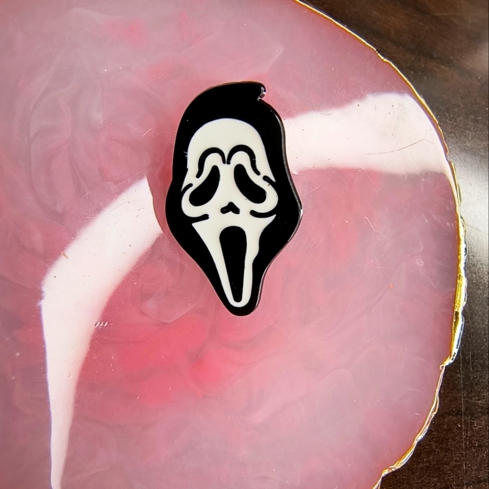 Scream Mask Design Enamel Pin